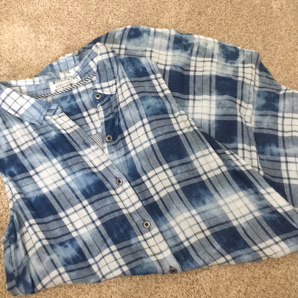 Sleeveless plaid button down dress